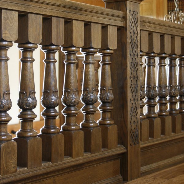 Hand-carved oak balusters, bespoke staircase